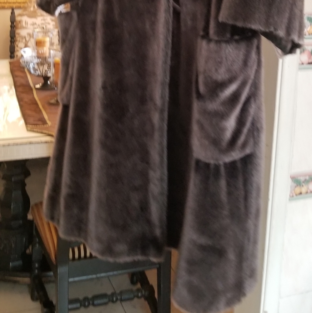 Coat - Picture 2 of 4